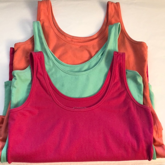 Maurices Tops - Maurices bundle of tank tops